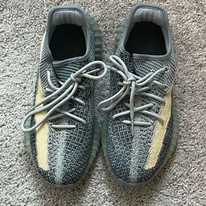 Yeezy Boost 350 Ash Blue
